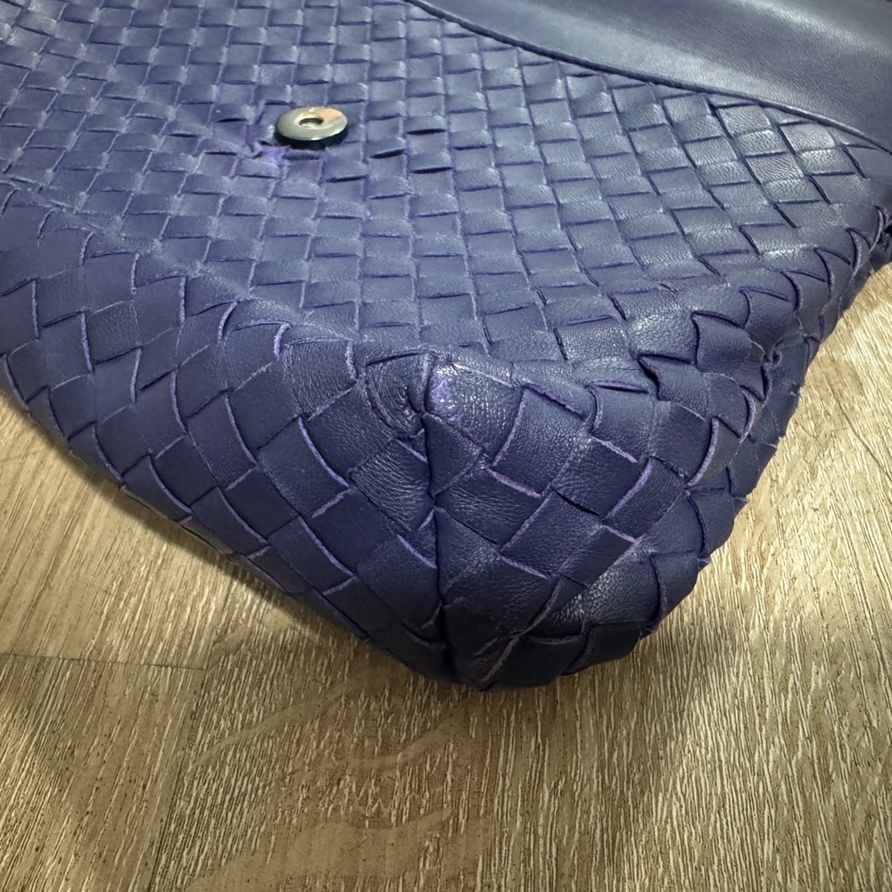 Bottega Veneta Navy Woven Leather Shoulder Bag - Picture 5 of 13
